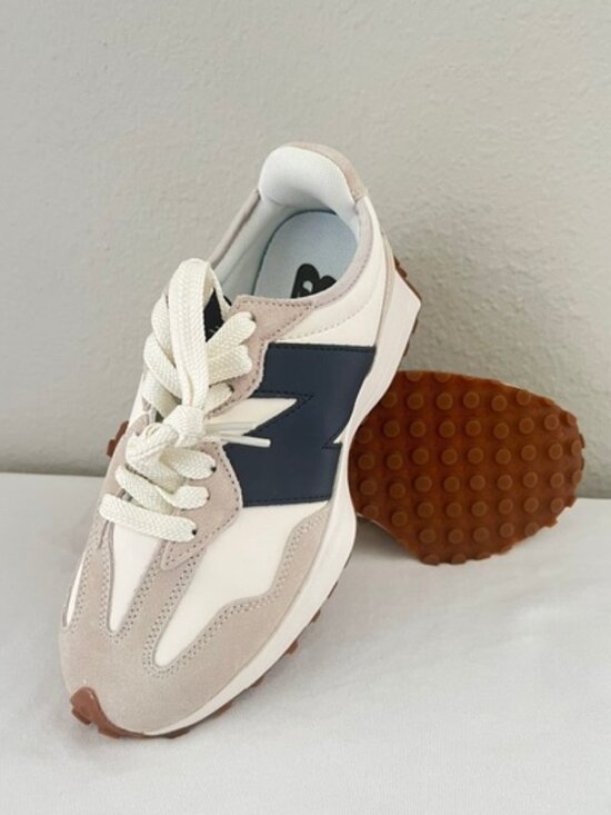 New Balance Shoes - New Balance Women's 327 Shoes